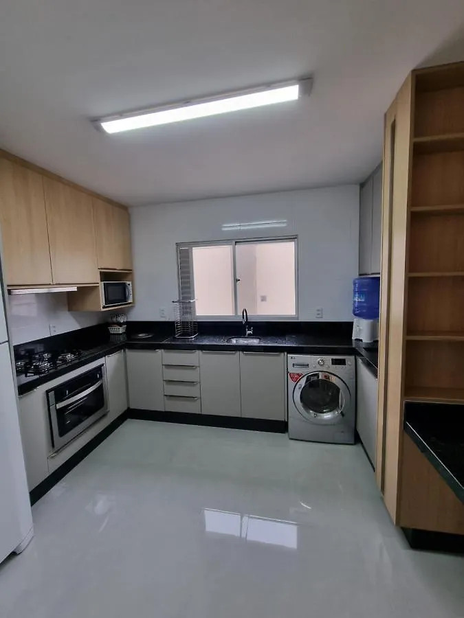 Apto Av Brasil Quadra Mar Balneário Camboriú